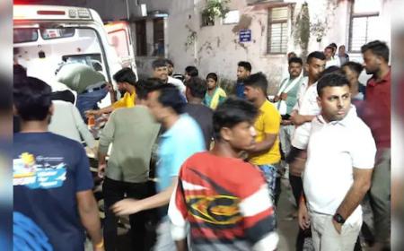 ମଧ୍ୟପ୍ରଦେଶ ରାଜଗଡ଼ରେ ମର୍ମନ୍ତୁଦ ଦୁର୍ଘଟଣା:୧୩ ମୃତ, ୧୫ ଜଣ ଆହତ