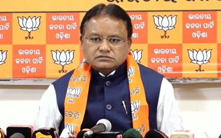 ମୋହନ ସରକାରଙ୍କୁ ପୂରିଲା ବର୍ଷେ 