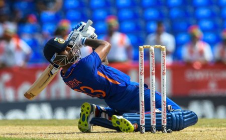 ସୂର୍ଯ୍ୟକୁମାର ଲଗାତର ଚୌକା ମାରୁଥିବା ଦେଖି ରାଗିଗଲେ ରଶିଦ