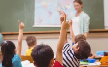 ବାଂଲାଦେଶରେ ହିନ୍ଦୁ ଶିକ୍ଷକ-ଶିକ୍ଷୟତ୍ରୀଙ୍କୁ ଇସ୍ତଫା ଦେବାକୁ ବାଧ୍ୟ କରୁଛନ୍ତି ଛାତ୍ରଛାତ୍ରୀ