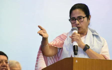 ଡାକ୍ତରଙ୍କ ଜିଦ ଆଗରେ ମୁଣ୍ଡ ନୁଆଁଇଲେ ପଶ୍ଚିମବଙ୍ଗ ମୁଖ୍ୟମନ୍ତ୍ରୀ