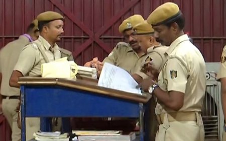 ସମ୍ବଲପୁର ମଣ୍ଡଳ କାରାଗାରରେ ପୋଲିସର ଅଚାନକ ଚଢାଉ