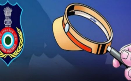 କୁବେର ଏସିଏଫ୍‌ଙ୍କ ଘରୁ ମିଳିଲା ବିଡ଼ା ବିଡ଼ା ଟଙ୍କା