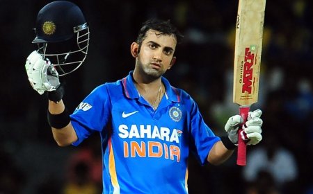 ଭାରତର ମୁଖ୍ୟ କୋଚ ଗୌତମ ଗମ୍ଭୀର ତାଙ୍କ ହାତରେ ବ୍ୟାଟ