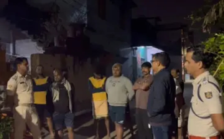 ବ୍ୟବସାୟୀଙ୍କ ଘର ଉପରେ ବୋମାମାଡ ,ଦୁର୍ବୃତ୍ତ ଫେରାର