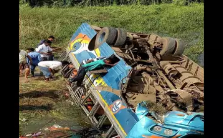 ଗୁଜରାଟର ଡାଙ୍ଗ ଜିଲ୍ଲାରେ ବଡ଼ ଦୁର୍ଘଟଣା