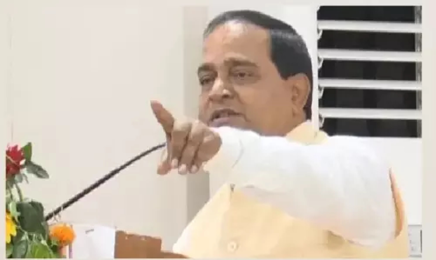 ପଡି କାର୍ଡରୁ କଟିବ ବିଦେଶୀଙ୍କ ନାଁ