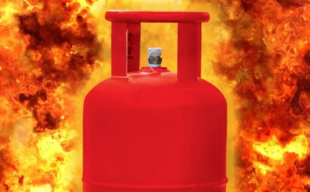 ଗ୍ୟାସ ସିଲିଣ୍ଡର ଫାଟି ଉଡିଗଲା ଦୋକାନ ଘର