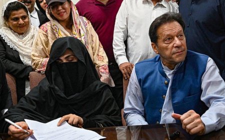 ଇମ୍ରାନ ଖାନ ଓ  ତାଙ୍କ ପତ୍ନୀଙ୍କୁ ୧୭ ବର୍ଷ  କାରାଦଣ୍ଡ