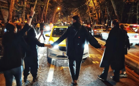 ଇରାନରେ ସାମରିକ ଆଇନ ଲାଗୁ