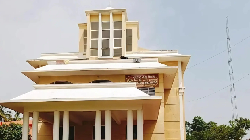 ବଢ଼ିଲା ଭକ୍ତ ନିବାସର ପାର୍କିଂ ଫି