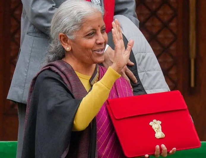 ୨୦୨୬-୨୭ ଆର୍ଥିକ ବର୍ଷ ପାଇଁ ଆଜି ବଜେଟ ଉପସ୍ଥାପନ କରିଛନ୍ତି ଅର୍ଥମନ୍ତ୍ରୀ ନିର୍ମଳା ସୀତାରାମନ୍‌