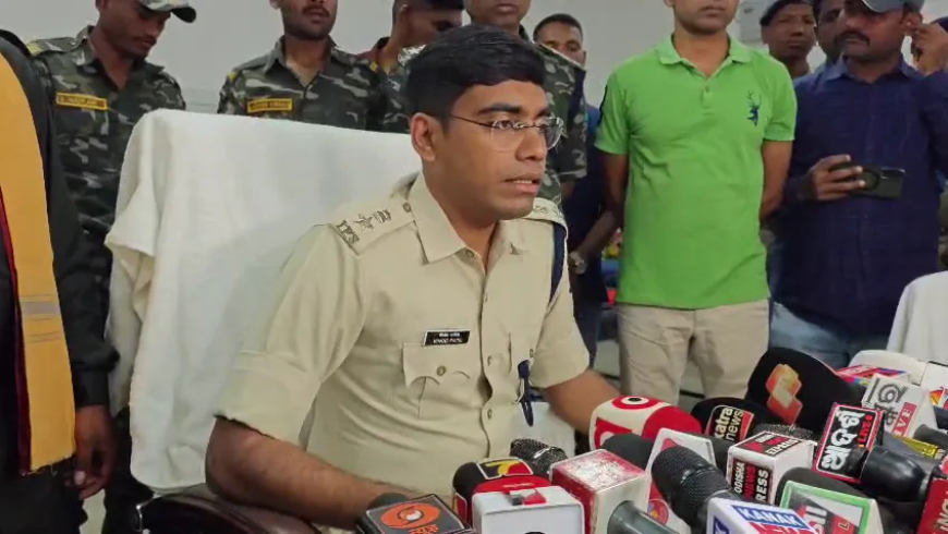 ଆତ୍ମସମର୍ପଣ କଲେ ହାର୍ଡକୋର ମାଓବାଦୀ