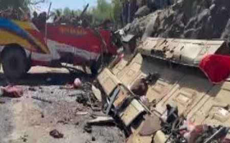 ୧୦୦ ଫୁଟ ତଳକୁ ବସ୍ ଖସି ଚାଲିଗଲା  ୧୬ ଜଣଙ୍କ ଜୀବନ