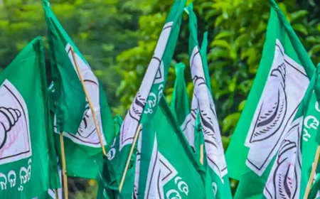 ସମର୍ଥକଙ୍କ ସହ ସମୂହ ଇସ୍ତଫା ଦେଲେ ମଣ୍ଡଳ ଦମ୍ପତି