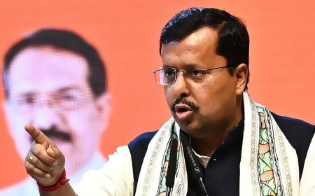 ସଜ୍ଜନଙ୍କ ଶୋକସଭାରେ ଯୋଗଦେବା ମହଙ୍ଗା ପଡ଼ିଲା : ୩ ବରିଷ୍ଠ ନେତାଙ୍କୁ ଭର୍ତ୍ସନା କଲେ ନୀତିନ ନବୀନ