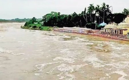 ପୁଣି ଫୁଲୁଛି ବୈତରଣୀ, ଭଦ୍ରକ ଓ ଯାଜପୁରରେ ବନ୍ୟା ଆଶଙ୍କା ; ବୁଢ଼ାବଳଙ୍ଗ ଓ ଜଳକାରେ ସ୍ଥିତି ସଙ୍ଗୀନ