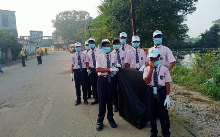 ଇଣ୍ଡିଆନ୍ ପବ୍ଲିକ୍ ସ୍କୁଲ୍ ଛାତ୍ରଛାତ୍ରୀଙ୍କ ଗଣ ସଫେଇ ଅଭିଯାନ, ସ୍ୱଚ୍ଛତା ଓ ପରିବେଶ ସୁରକ୍ଷାର ବାର୍ତ୍ତା ଦେଲେ ଛାତ୍ରଛାତ୍ରୀ