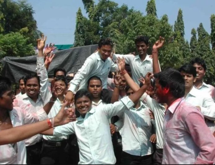 ଛାତ୍ର ସଂସଦ ନିର୍ବାଚନ ପାଇଁ କାଲି ପଡ଼ିବ ଭୋଟ୍‌ ; ଆଜି ହ୍ବାଏ ଆଇ ଷ୍ଟାଣ୍ଡ୍‌ ଫର୍‌ ମିଟିଂ